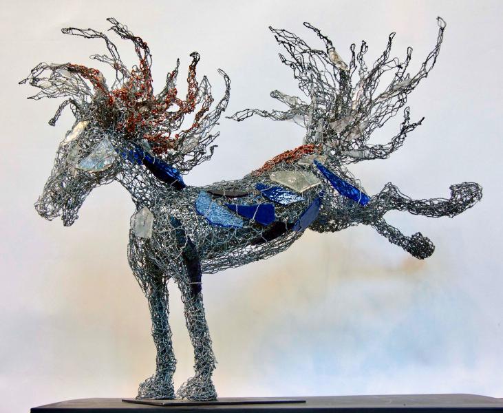 River Wind, 2018.
Metal, glass, copper-core wire: amber, antique bronze, and copper.
19 x 27 x 18 in.
Private collection. : Horses : Joan Danziger